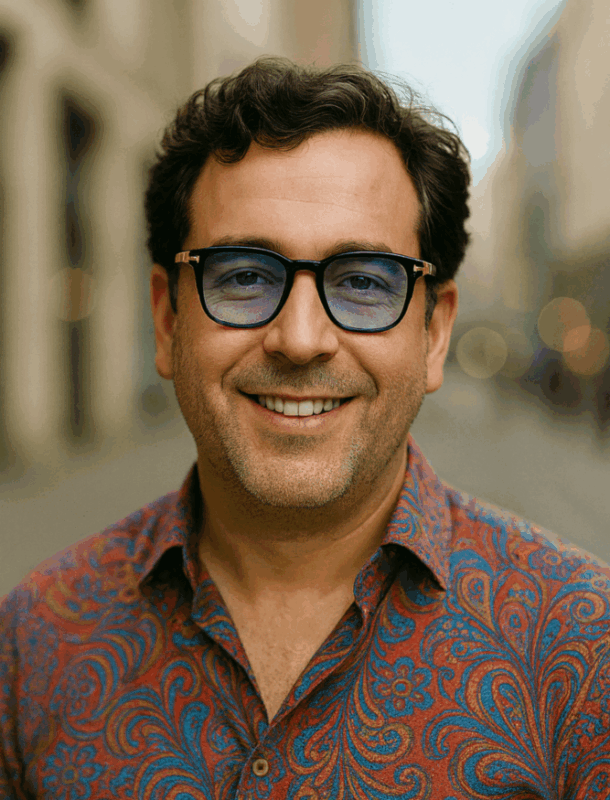 Jaap Willem van Lith met een schitterende zonnebril, en een licht blauwe tint erin